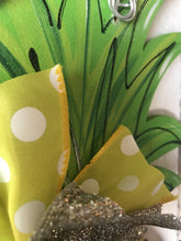 Load image into Gallery viewer, Pineapple Door Hanger - sunglasses door Decor - welcome wreath - spring summer hand painted personalized door hanger - DoorBadges