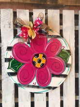 Load image into Gallery viewer, Flower door hanger - spring summer - - DoorBadges