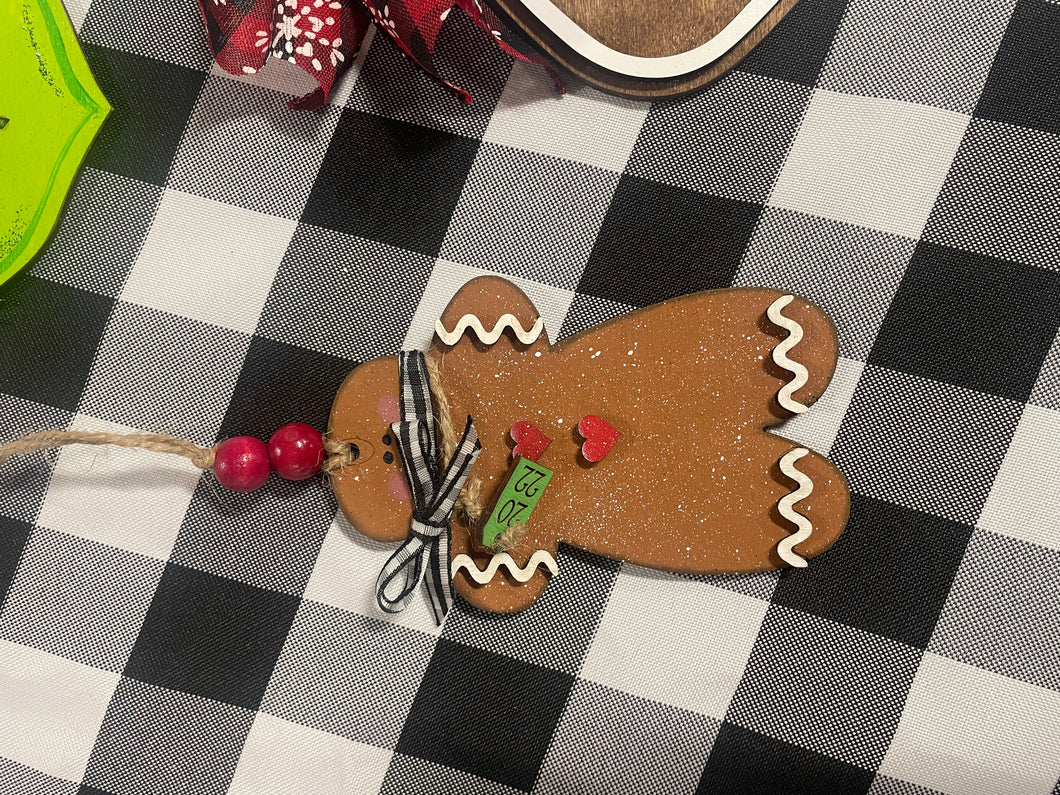 Gingerbread cookie 2022 Christmas Ornament - DoorBadges