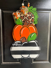Load image into Gallery viewer, Pumpkin stack Door Hanger, Thanksgiving door hanger, autumn door hanger, pumpkin decor, happy harvest, custom door hanger, fall, burlap
