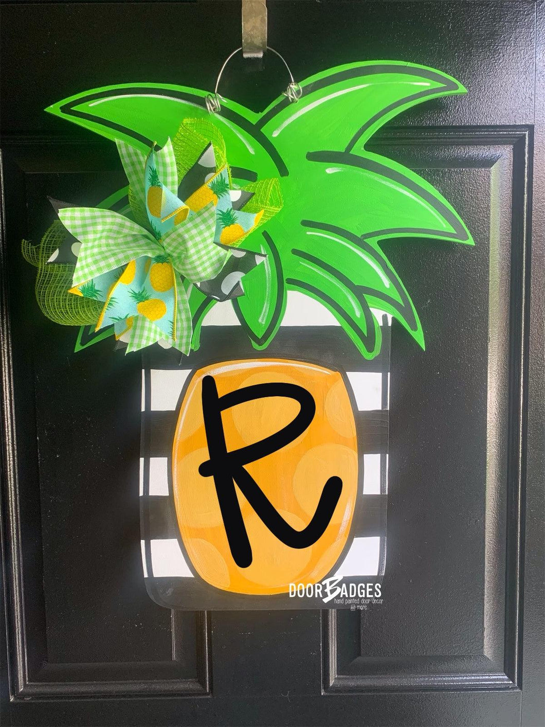 Funky Pineapple door hanger - DoorBadges