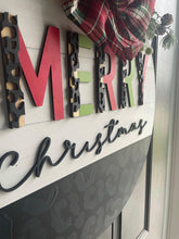Load image into Gallery viewer, Merry Christmas Leopard Round door hanger, Winter Christmas Snow hand painted door hanger - DoorBadges
