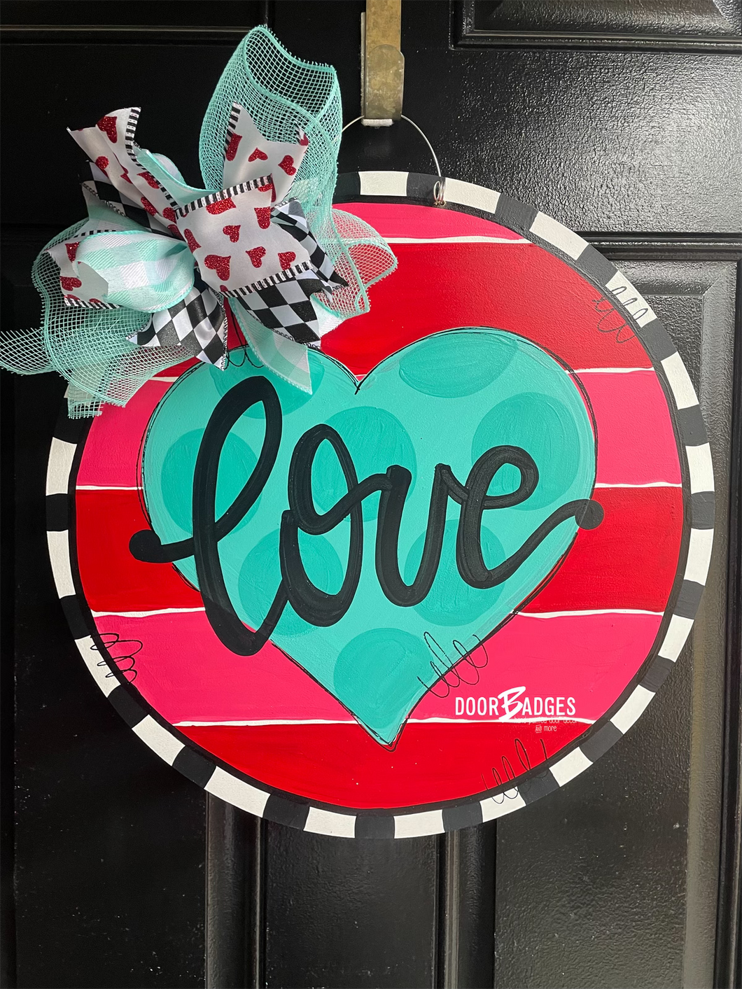 Valentine Round Door Hanger - Valentines Day door Decor - valentine wreath - love hand painted personalized door hanger - DoorBadges